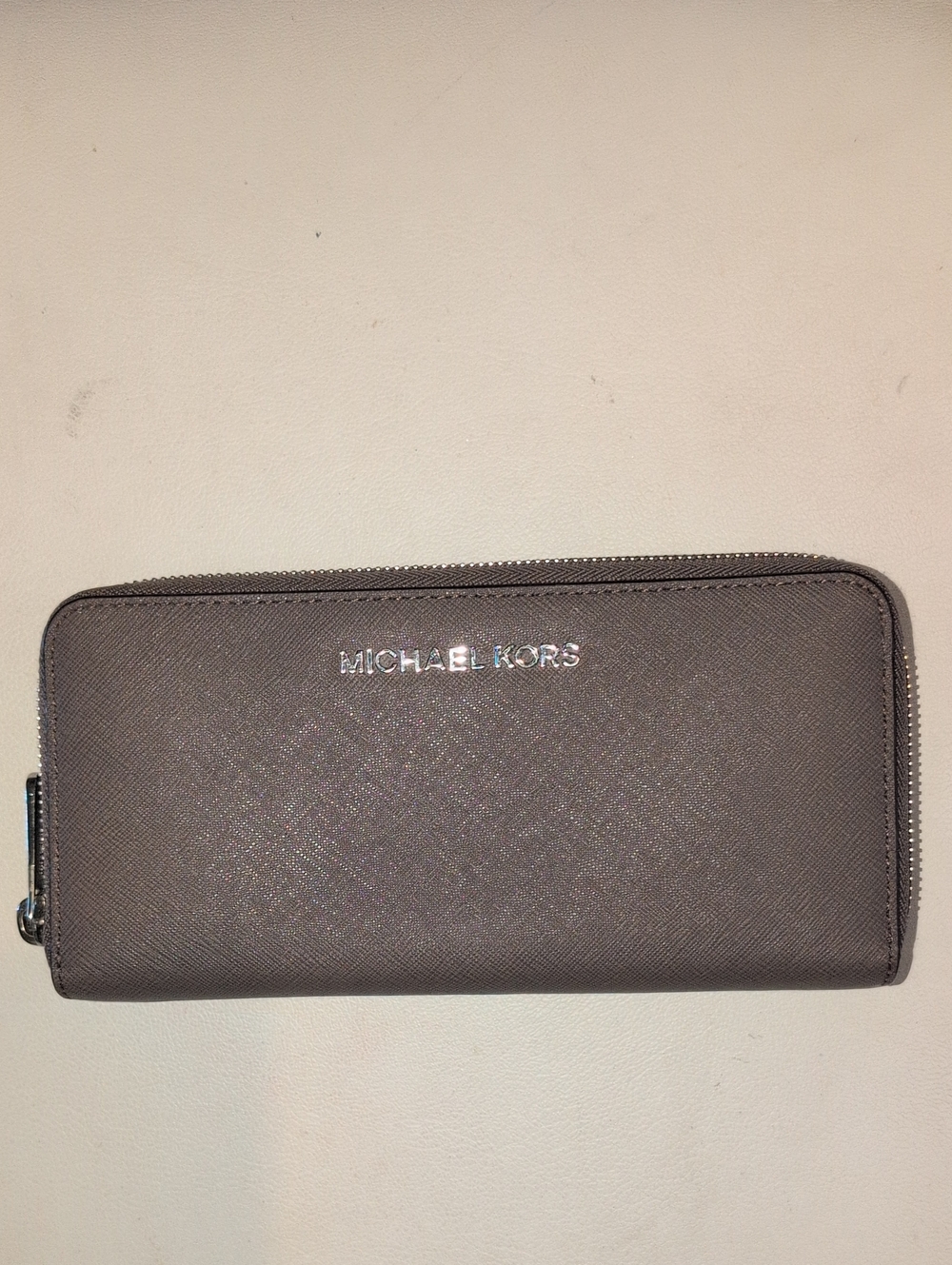 Michael Kors Jet Set Travel Continental Zip Around Wallet - Gray/Taupe